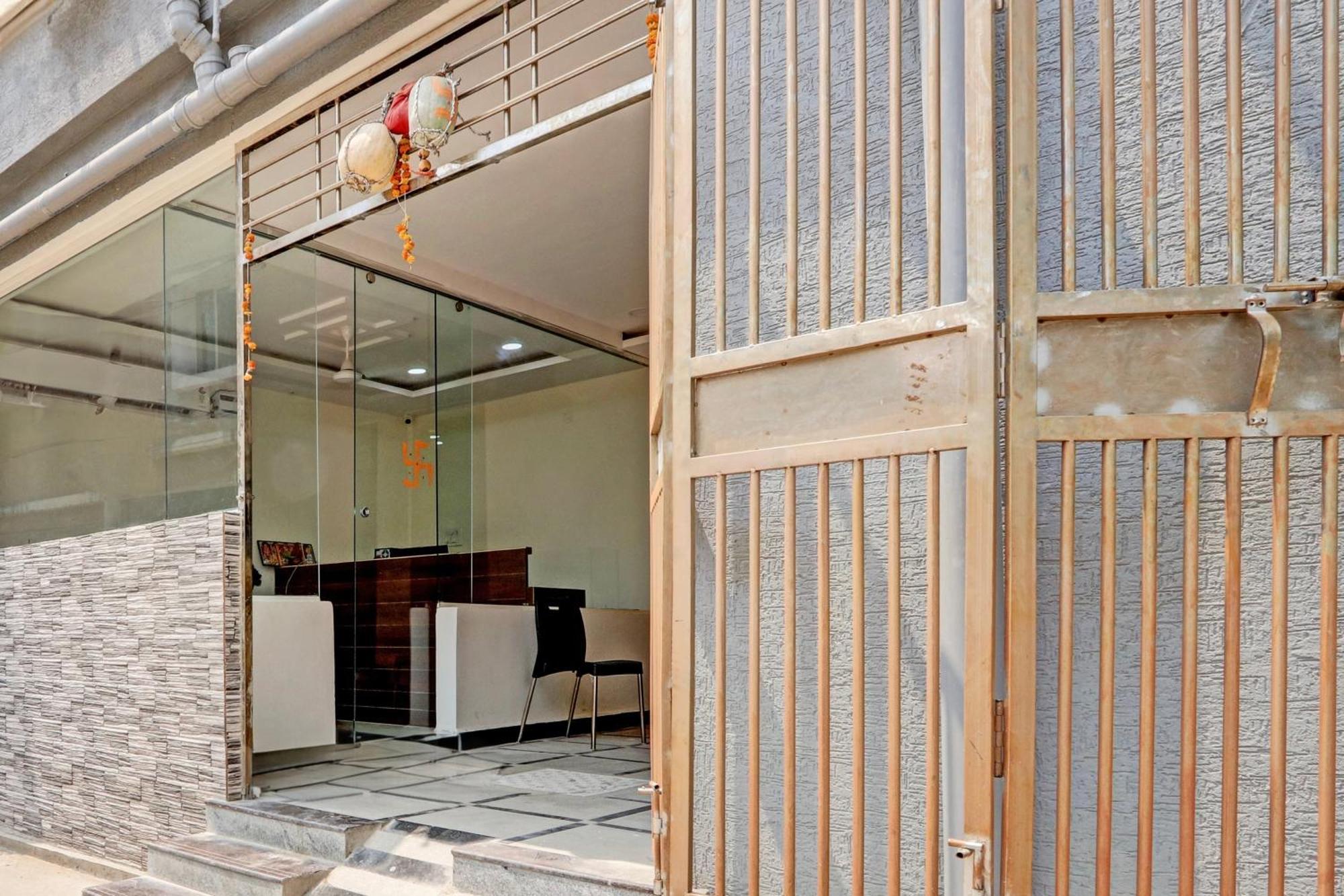 Super Hotel O Lavish Tranquil Hyderabad Eksteriør bilde