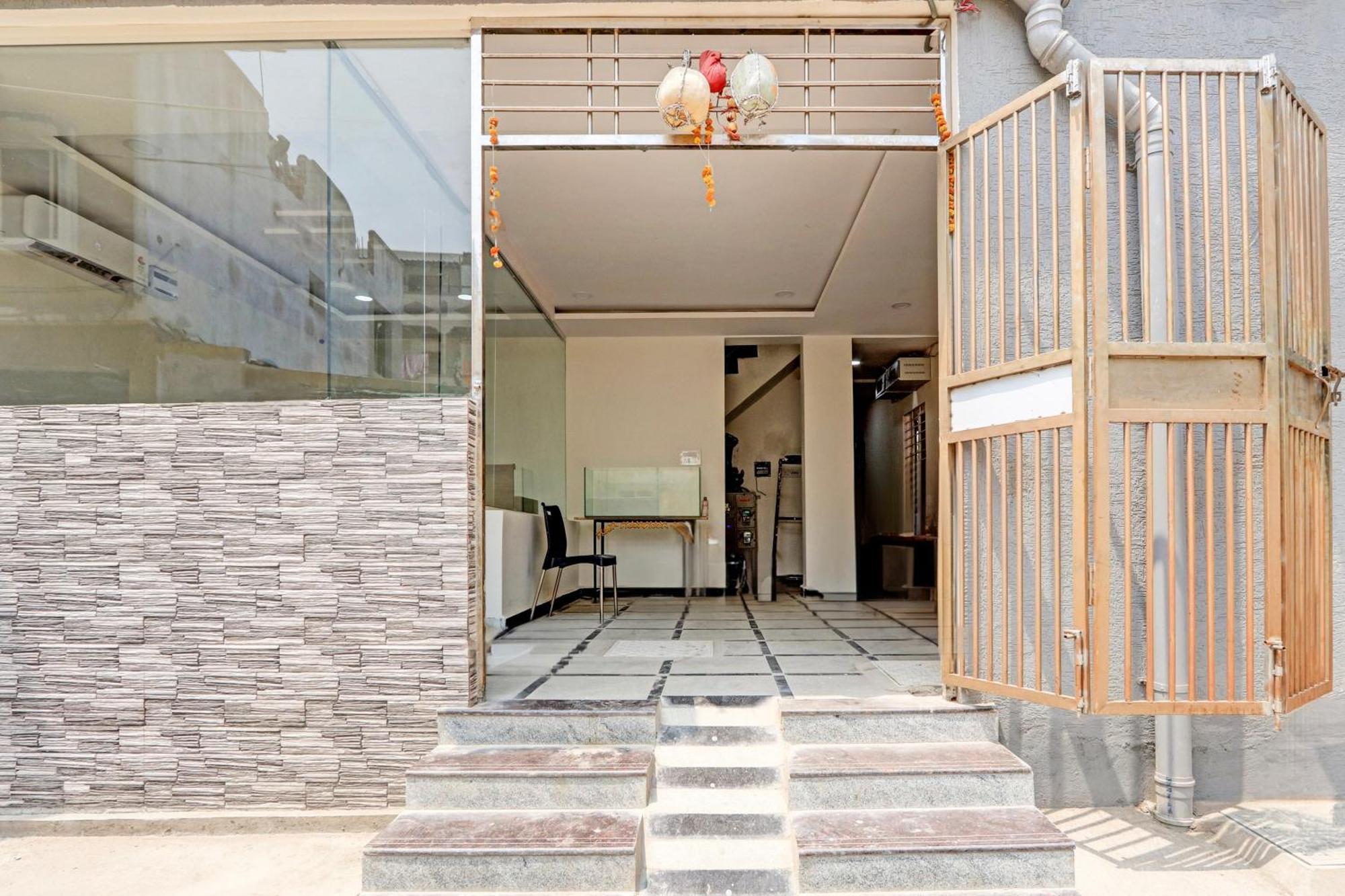 Super Hotel O Lavish Tranquil Hyderabad Eksteriør bilde